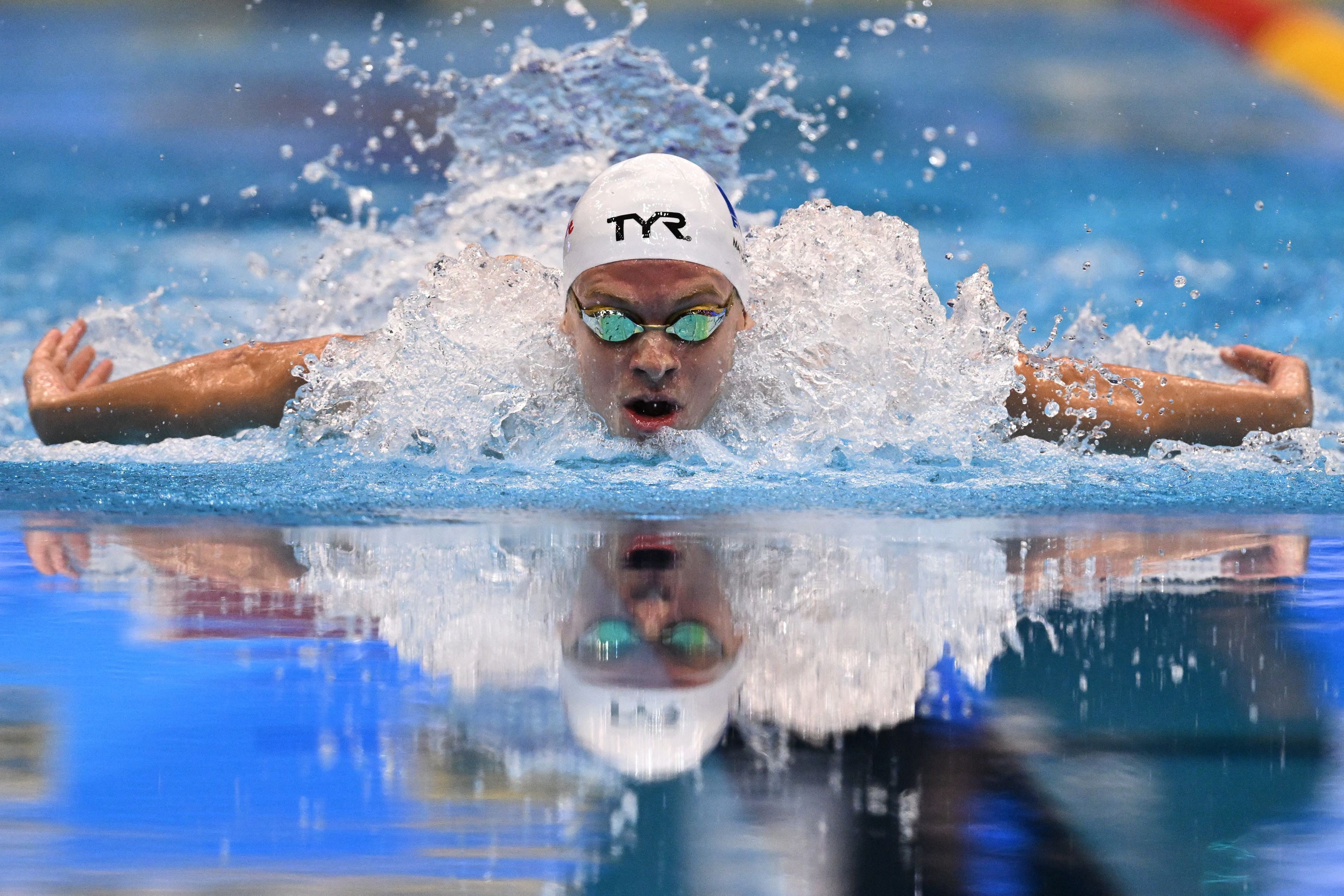 Leon Marchand memecahkan rekor Michael Phelps pada kategori medley 400 meter putra.