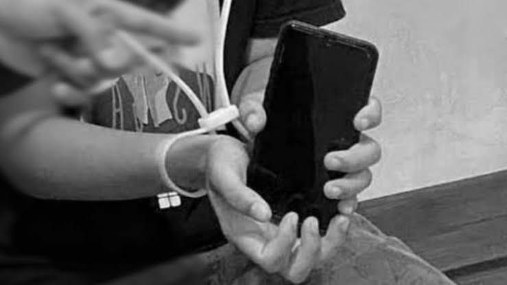 Kecanduan judi seorang pengangguran gasak 11 Handphone