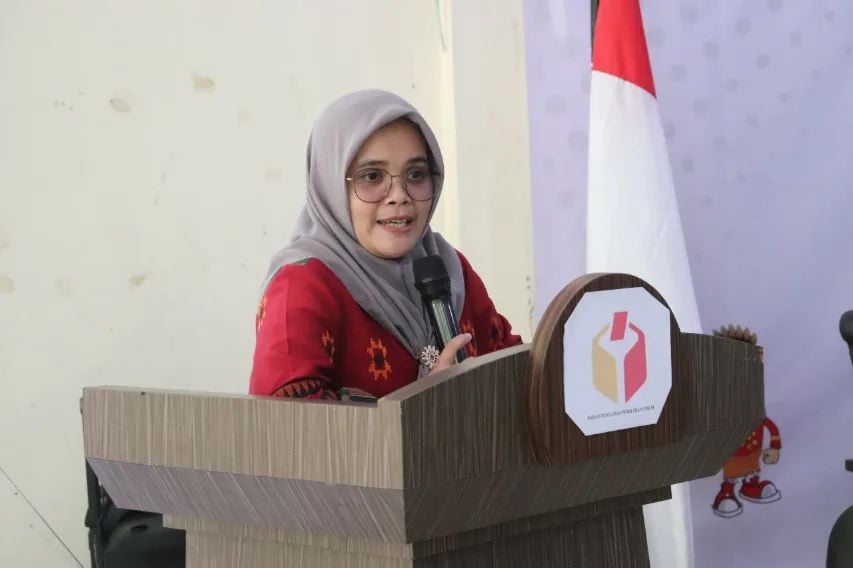 Lolly Suhenty ditunjuk sebagai Pelaksana harian (Plh) Ketua Bawaslu, menggantikan Rahmat Bagja yang sedang sakit.