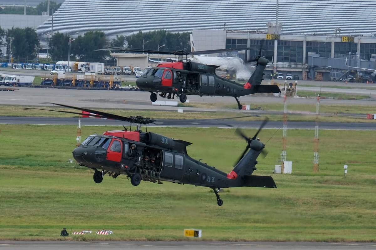 Beberapa helikopter militer Taiwan.