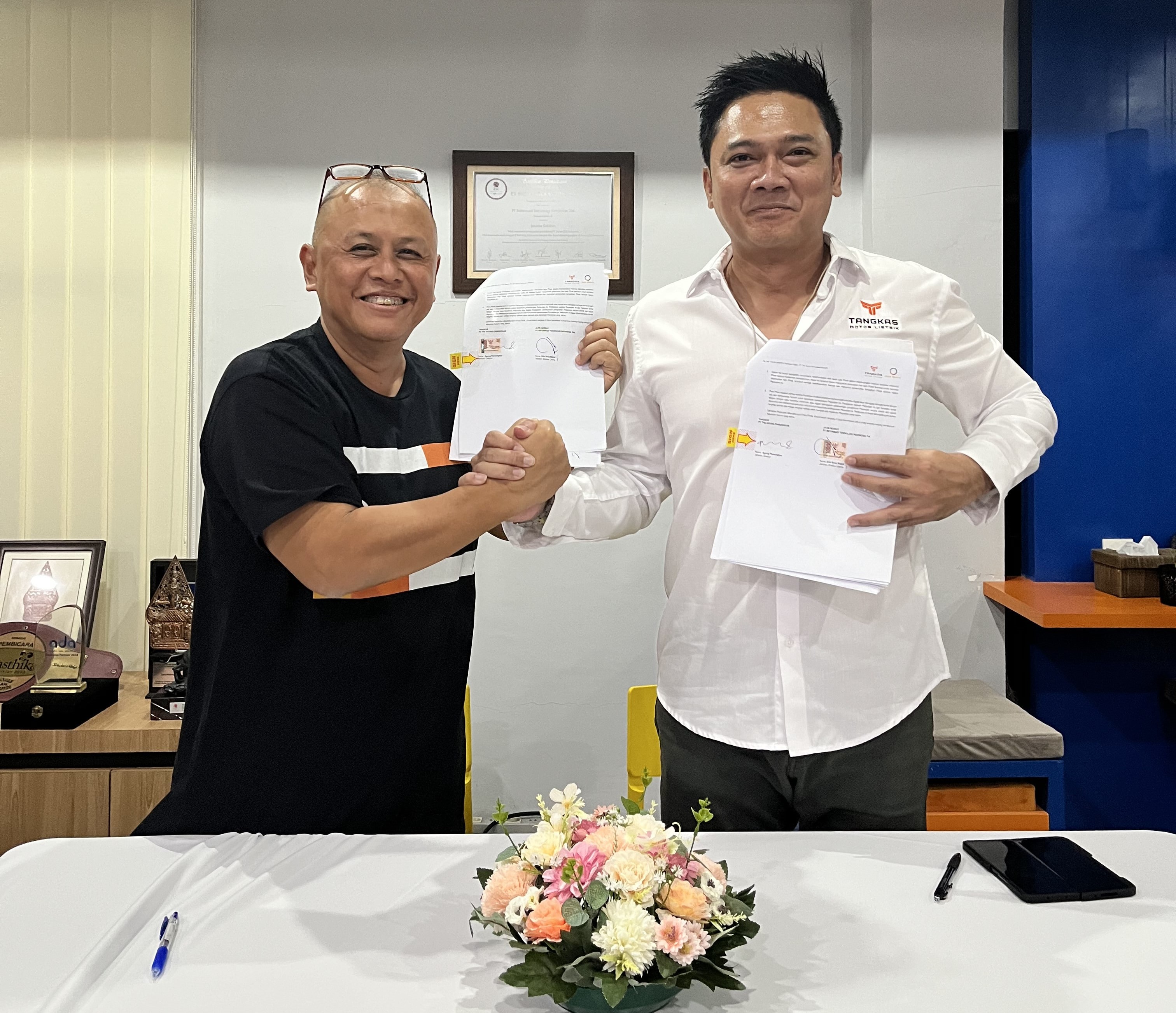 Kolaborasi Jatis Mobile dan Tangkas