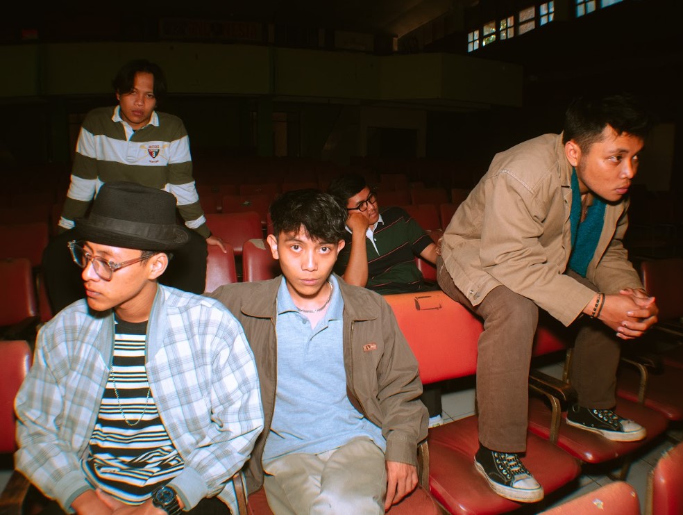 Seven Seventy Angkat Masalah Sabung Ayam di Single El Pollo Loco