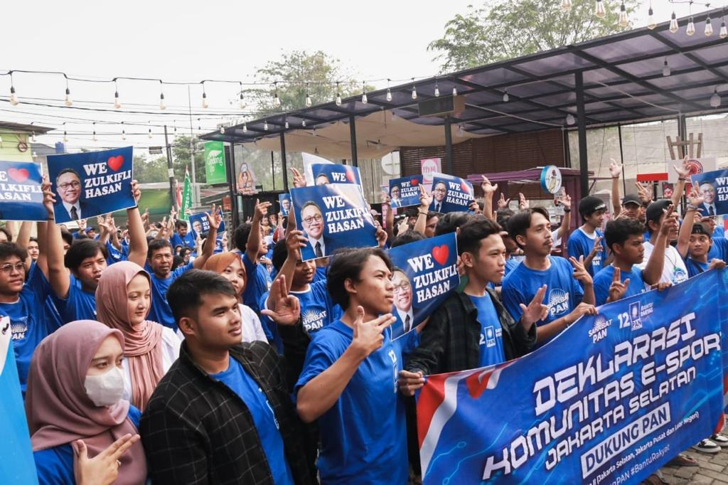  Ratusan pemuda yang tergabung Komunitas E-Sport Jakarta Selatan mendeklarasikan dukungan kepada PAN.