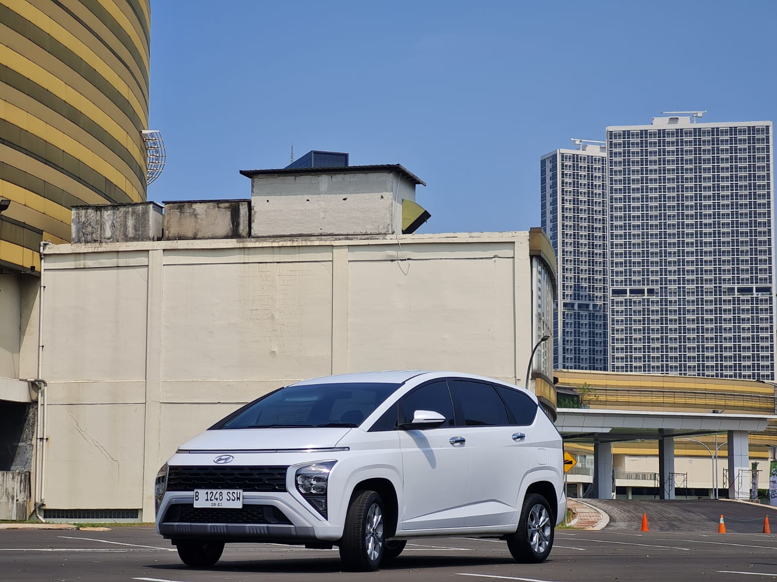 Hyundai Stargazer essential terbaru dibekali fitur yang fungsional 