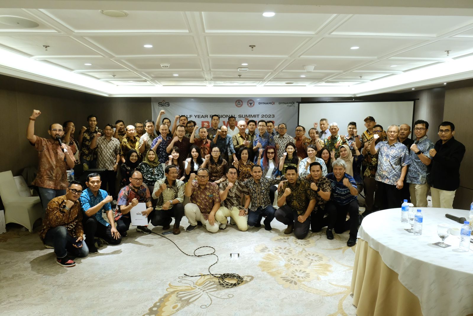 Para distributor Semen Gresik di Jawa Tengah berkomitmen memberikan dukungan pemasaran