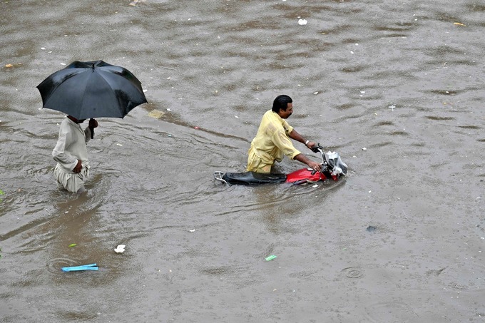 Banjir Monsun Landa Pakistan, 50 Orang Tewas