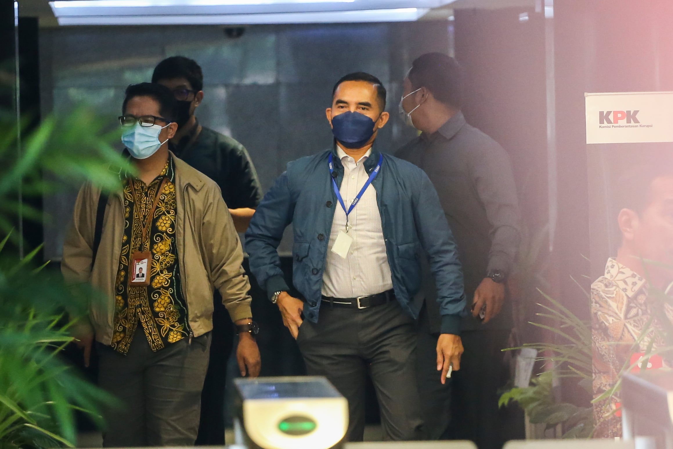 Mantan Kepala Kantor Bea Cukai Yogyakarta Eko Darmanto (kanan)