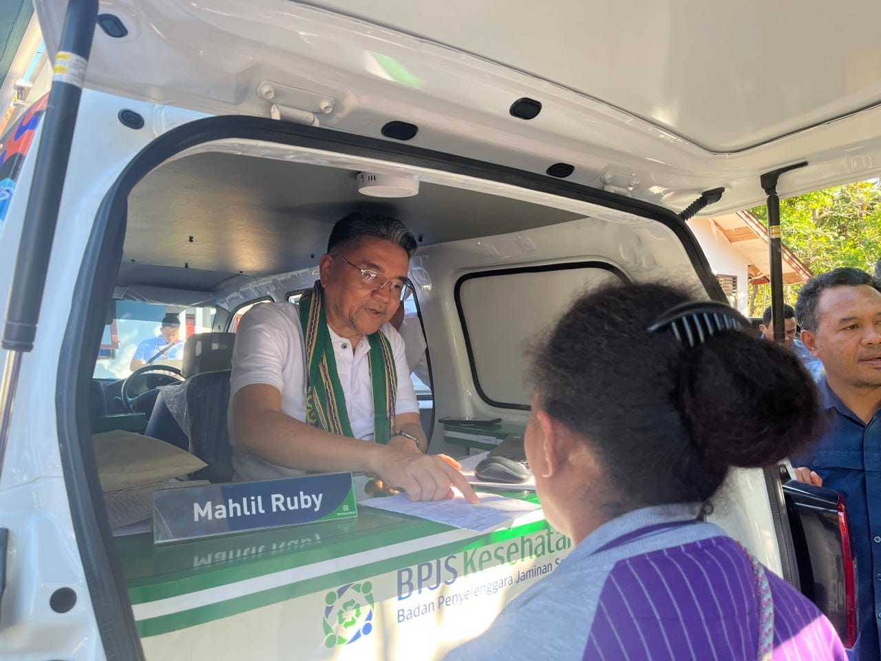 Hingga ke Pelosok Negeri, Direksi BPJS Kesehatan Layani Peserta JKN