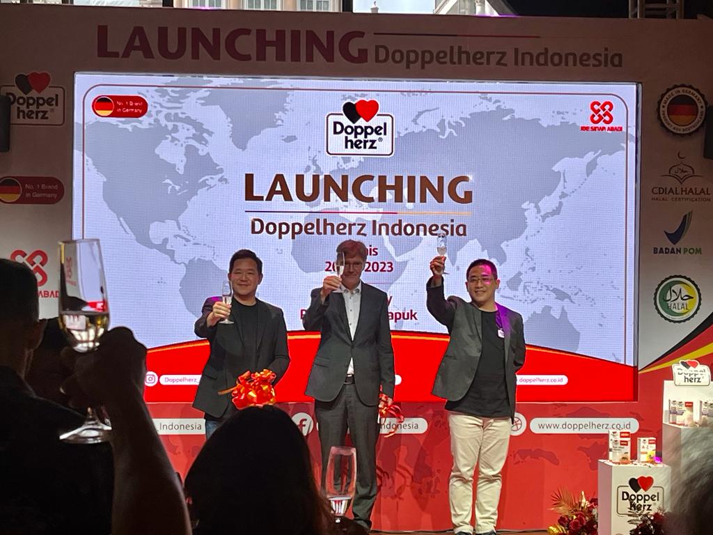 acara Lauching Doppelherz Indonesia di Jakarta, Kamis (20/7).
