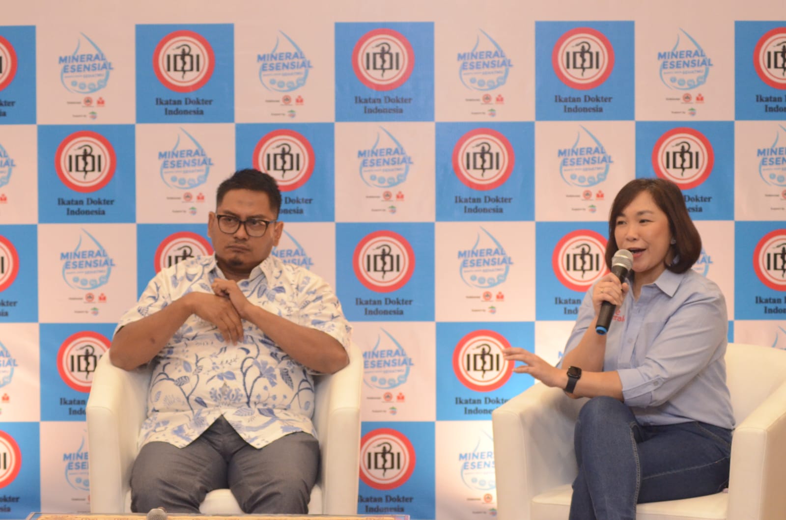 Simposium kesehatan dengan tema “Beyond Hydration to Existential Health and Vitality” di Lippo Kuningan, Jakarta, Rabu (12/7).