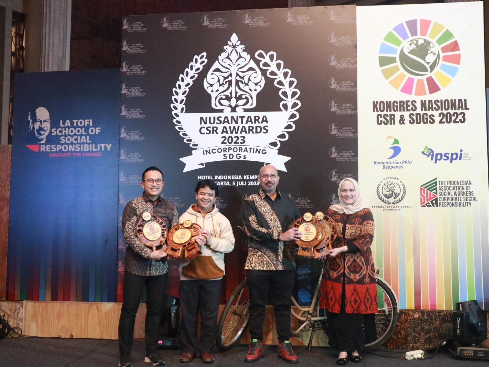Askrindo meraih enam penghargaan Nusantara CSR Awards 2023 (NCSRA) La Tofi School of Social Responsibility.