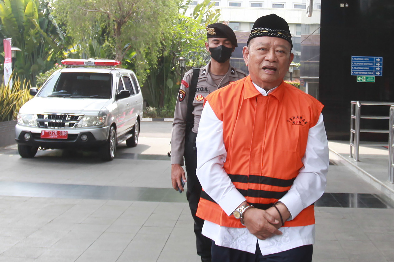 Tersangka kasus dugaan penerimaan gratifikasi, mantan Bupati Sidoarjo, Saiful Ilah.