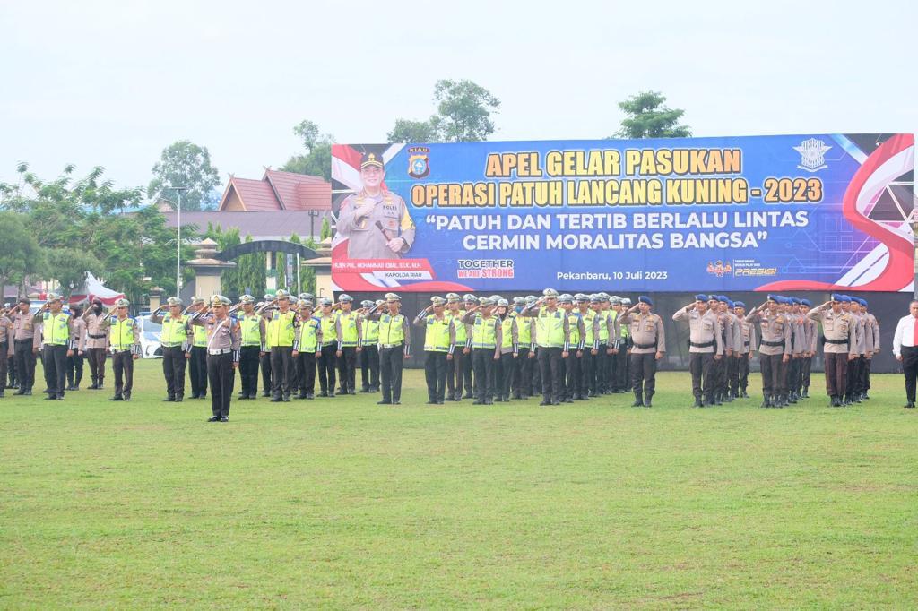 Polda Riau dan jajarannya melaksanakan Operasi Patuh Lancang Kuning (LK) 2023 yang digelar secara serentak di seluruh Riau selama 14 hari.