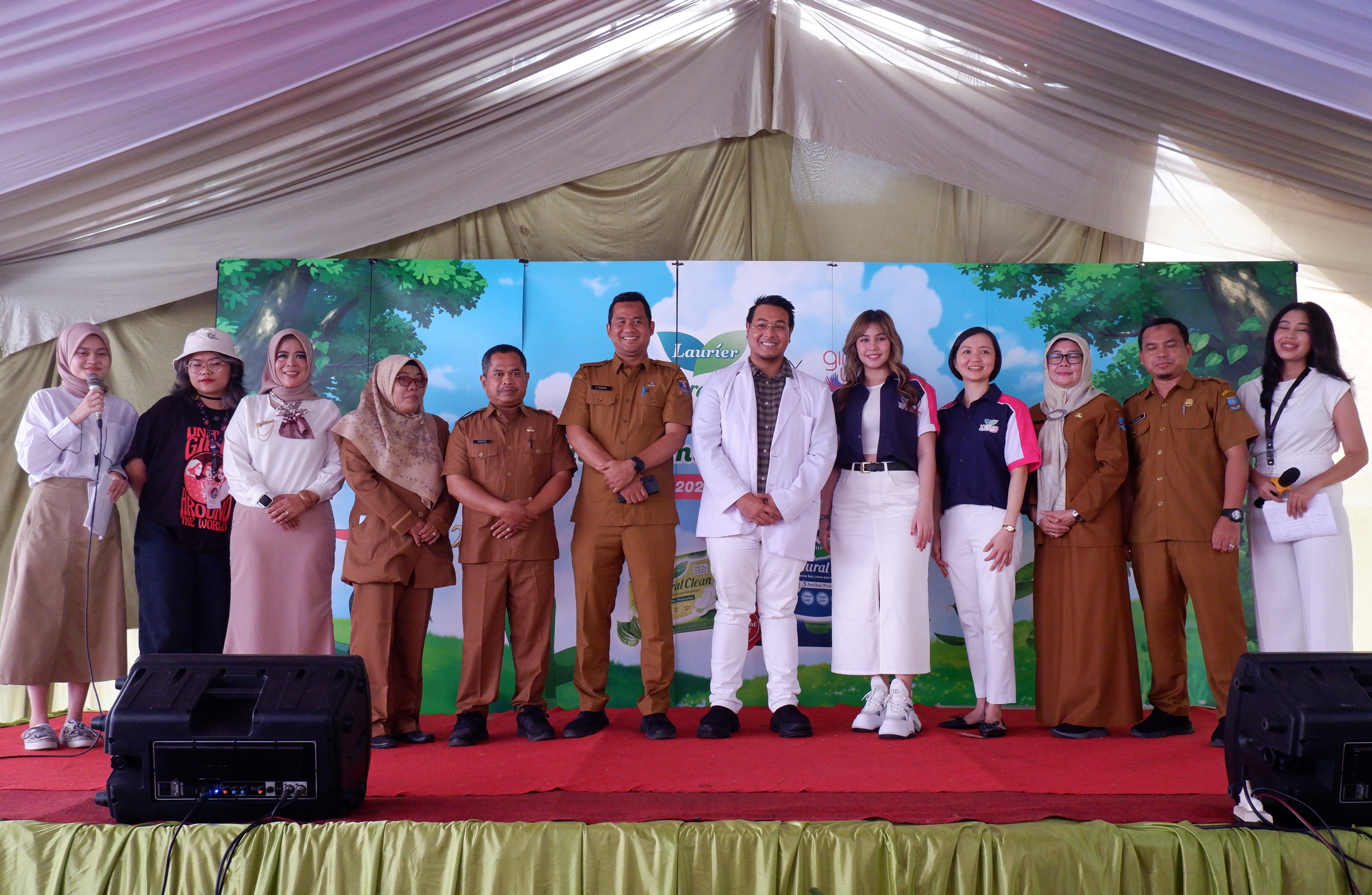 Laurier menggelar Kampanye Ganbate di SMPN 2 Petir, Serang, Banten, pada Selasa (18/7).