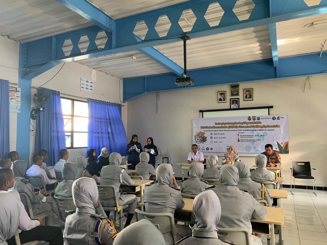 Dosen dan mahasiswa FISIP Uhamka menjadi pembicara dalam Seminar Wawasan Narkoba di Kepulauan Seribu, Jakarta, Selasa (18/7).