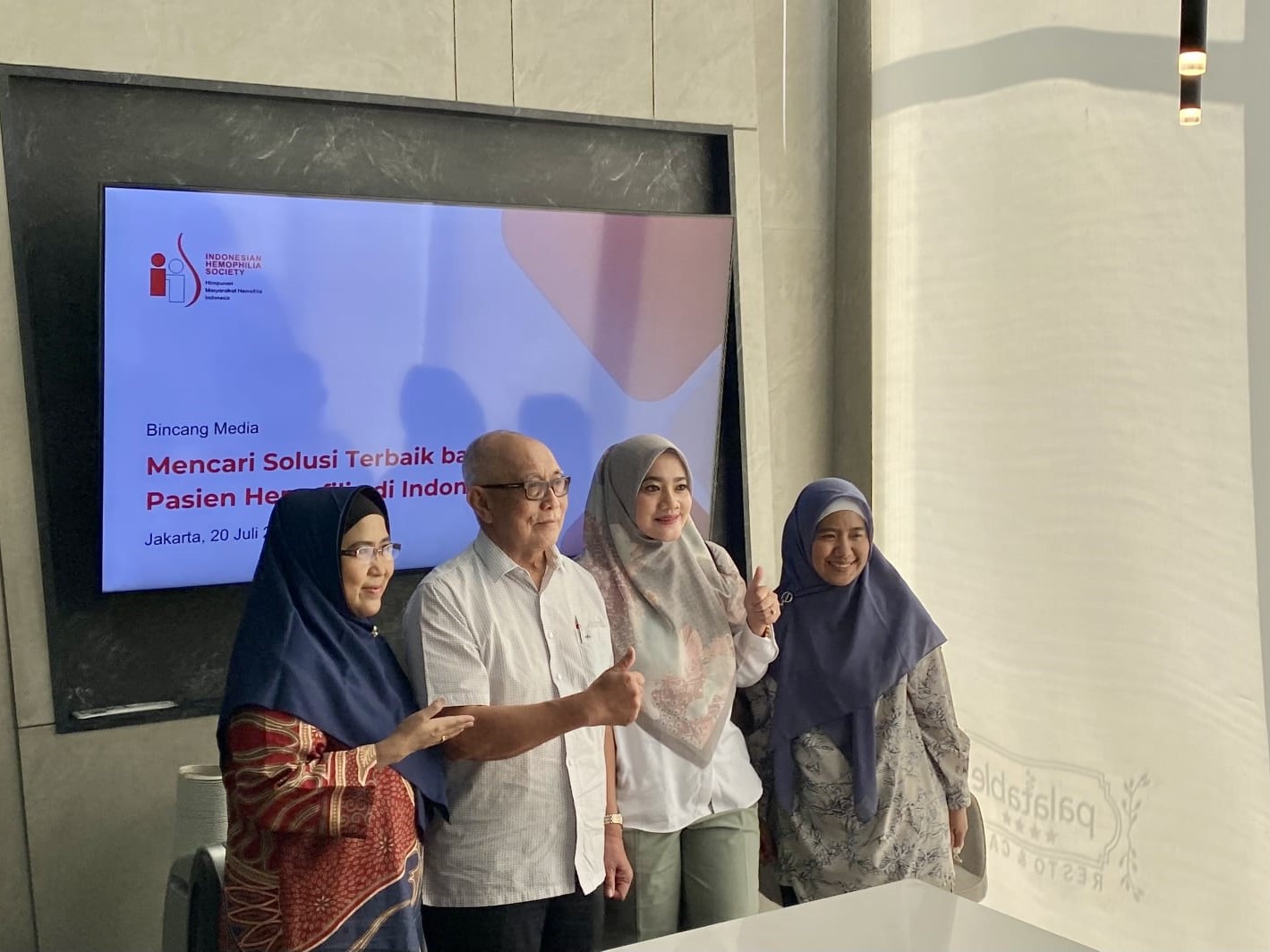 Penyebaran informasi tentang urgensi dan pentingnya kesadaran hemofilia oleh pemangku kepentingan dan masyarakat menjadi penting.