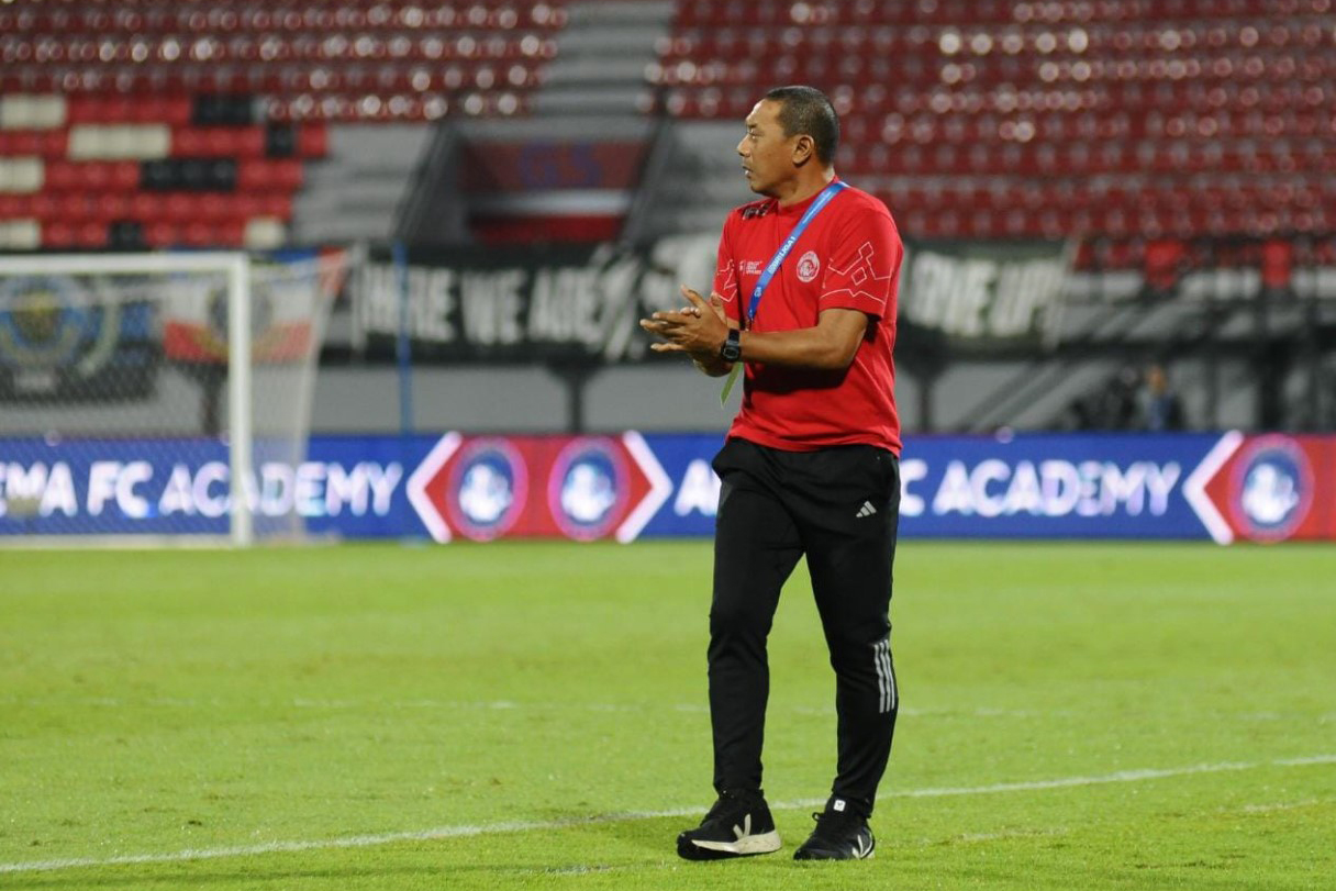 I Putu Gede Mundur sebagai Pelatih Arema FC