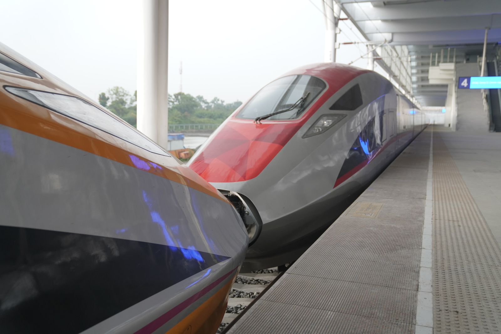 Kemenhub: Proyek Kereta Cepat Jakarta-Bandung-Surabaya tidak Dibatalkan