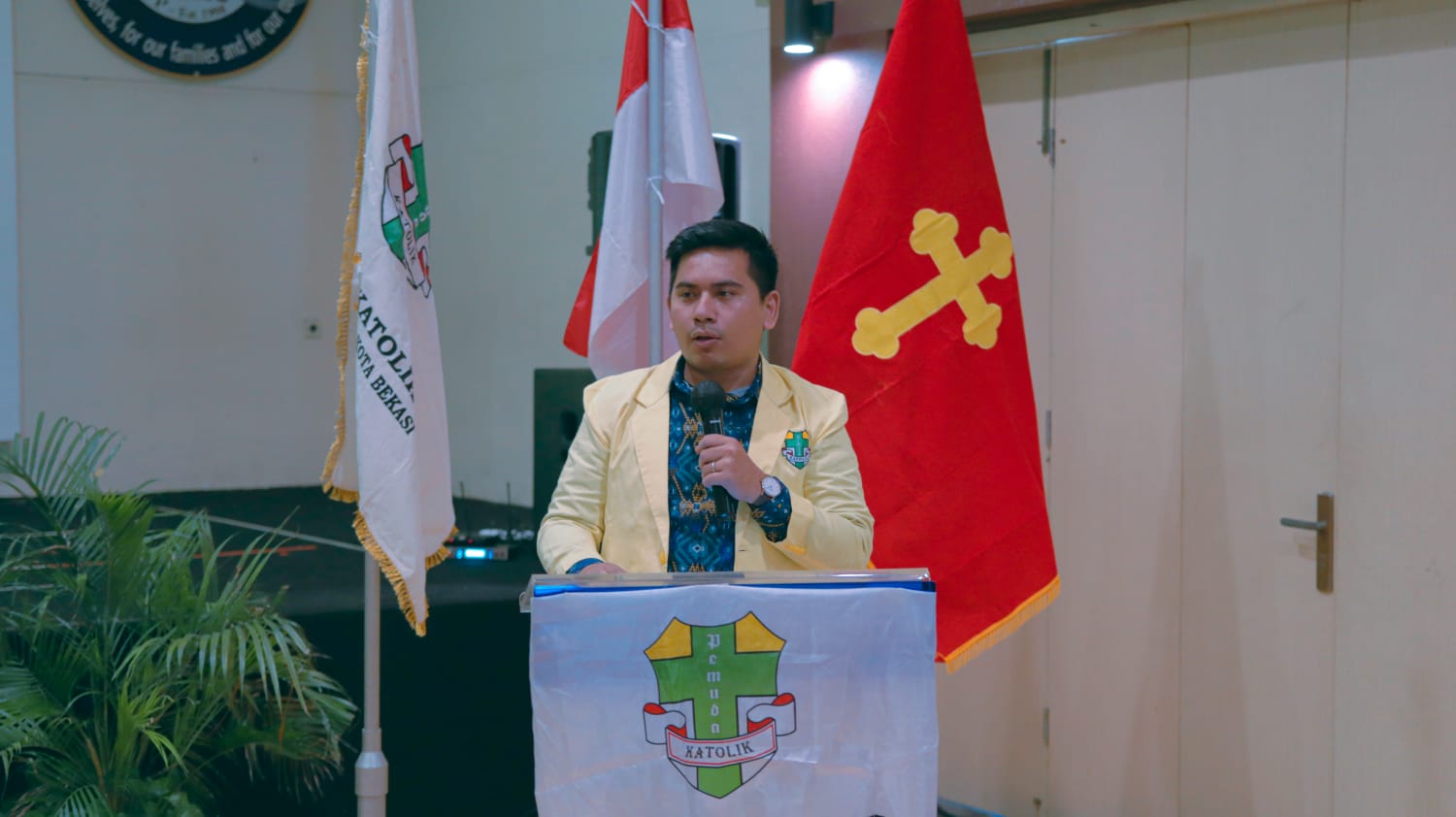 KETUA Pemuda Katolik Komda Jawa Barat Edi Murdani Sutrisno Silaban