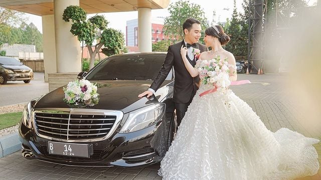 Paket pernikahan di Swiss-Belhotel Airport, Jakarta yang ditawarkan juga sudah termasuk dengan prasmanan, MC, dan dekorasi. 