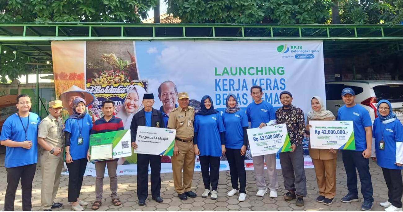 Kegiatan kampanye 'Kerja Keras Bebas Cemas Masuk Desa' di Kelurahan Pademangan Timur, Kecamatan Pademangan, Jakut, Kamis (13/7),