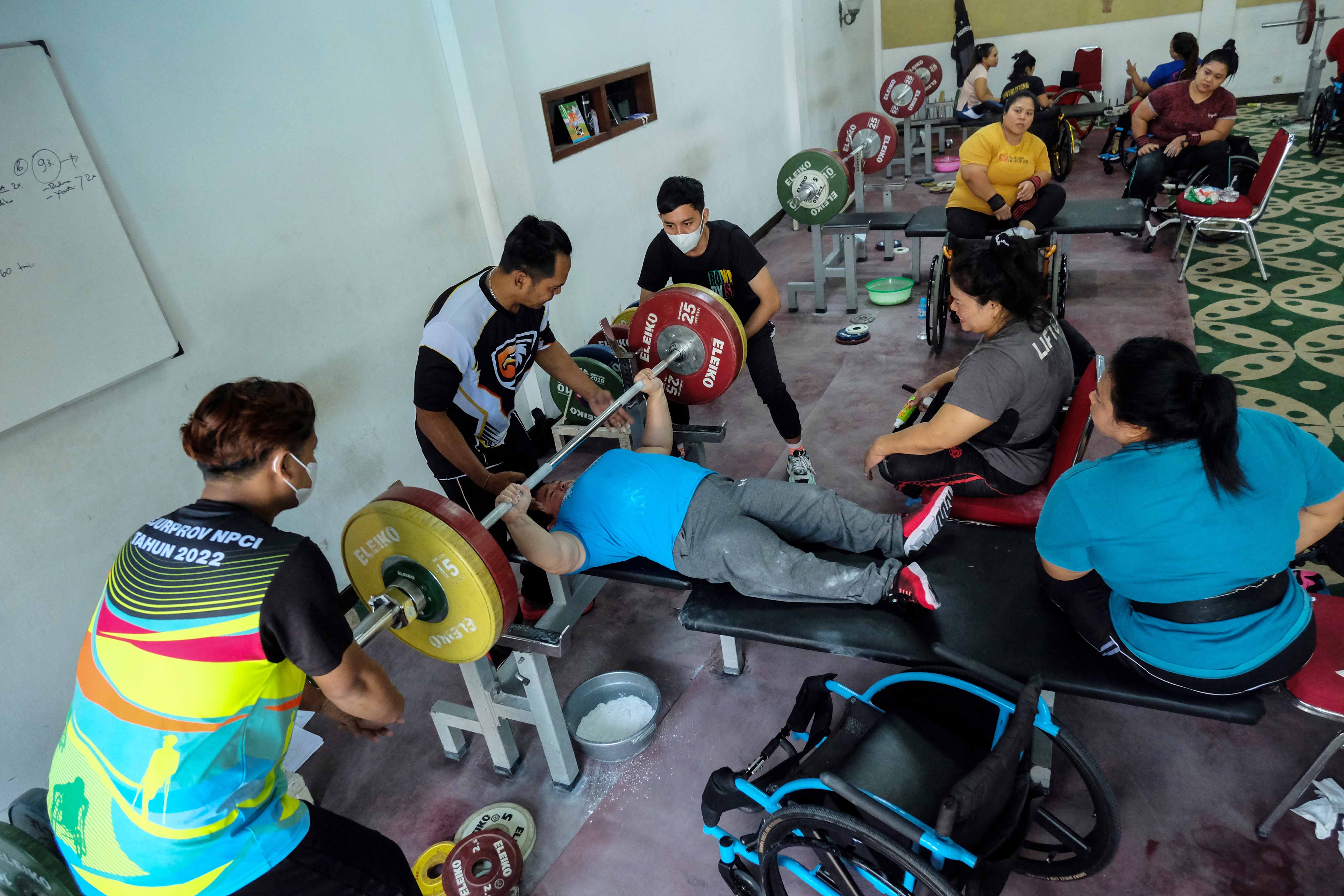 Ilustrasi latihan atlet paralimpik