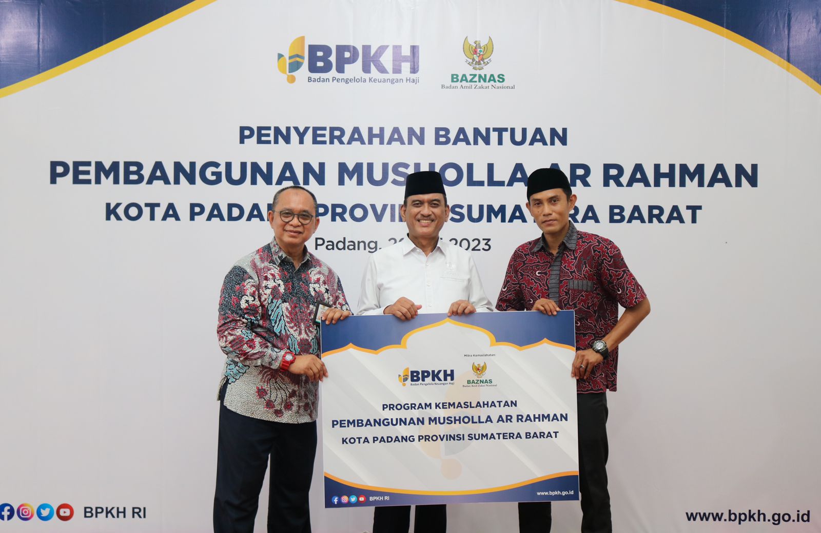 BPKH Dan Baznas Beri Bantuan Pembangunan Musala di Kota Padang