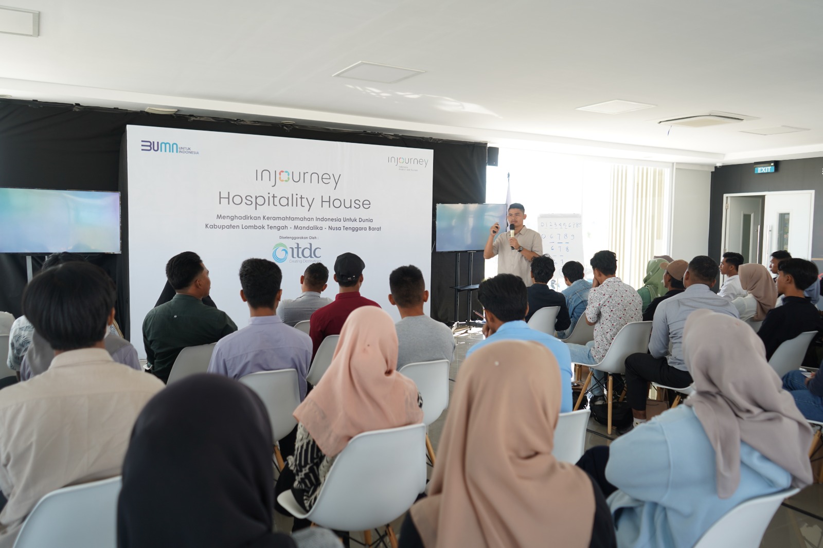 InJourney Hospitality House (IHH) Batch I bagi masyarakat Desa Penyangga di Kawasan Ekonomi Khusus (KEK) Mandalika, NTB.