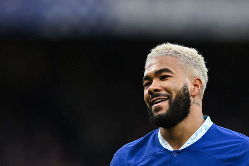 Pemain Chelsea Reece James