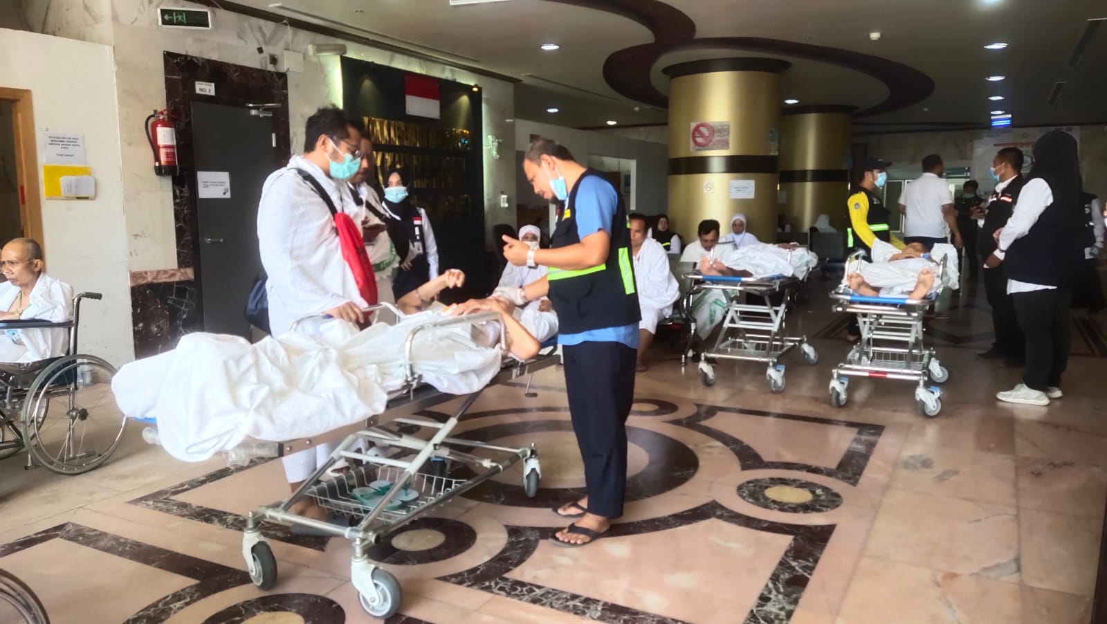 Persiapan pemberangkatan safari wukuf, di Klinik Kesehatan Haji Indonesia (KKHI) Mekah, Arab Saudi, 27 Juni 2023.