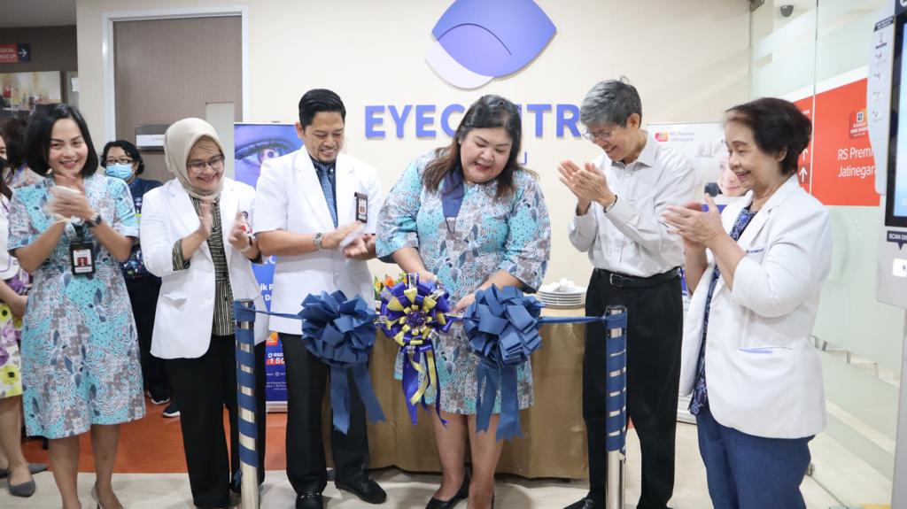 Acara peresmian pembukaan  Eyecentric Clinic di RS Premier Jatinegara (RSPJ), Jakarta, Kamis (6/7).