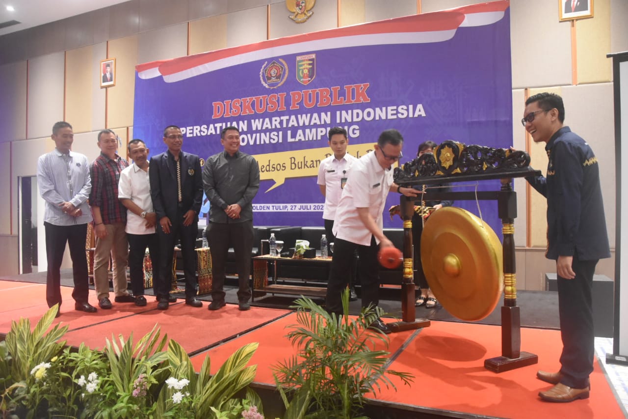 PWI Lampung menggelar diskusi bertajuk Media Sosial Bukan Produk Pers 