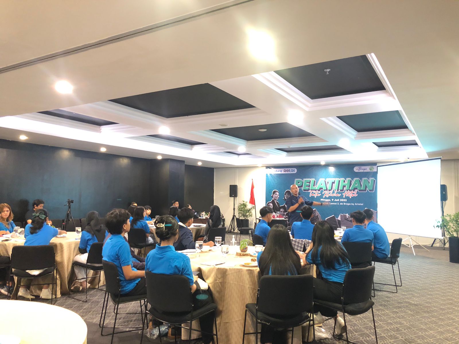 Pelatihan tata kelola perhotelan untuk warga kawasan Braga digelar Wika Gedung dan De Braga by Artotel 