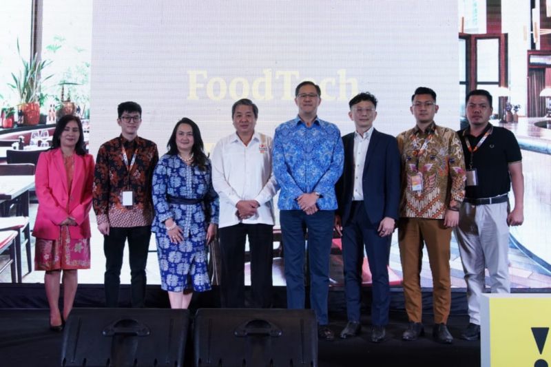 Pembicara dalam Problem-Solving Forum: Indonesian Food Technology Overseas Expert System 2023