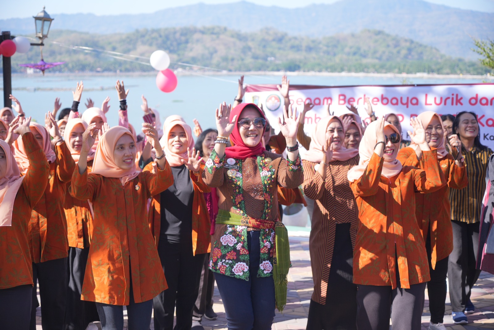 Senam berkebaya yang digelar Pemkab Klaten Sambut Hari jadi ke 219