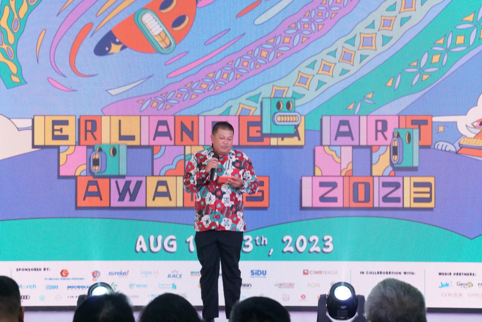Pembukaan acara Erlangga Art Awards 2023 yang berlangsung pada 1-13 Agustus 2023 di Museum Nasional Indonesia, Jakarta. 