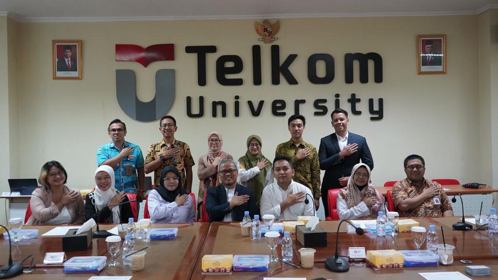 Acara penandatanganan kerja sama antara elkom University (Tel-U) dan Sagara Technology di Bandung, Jawa Barat.