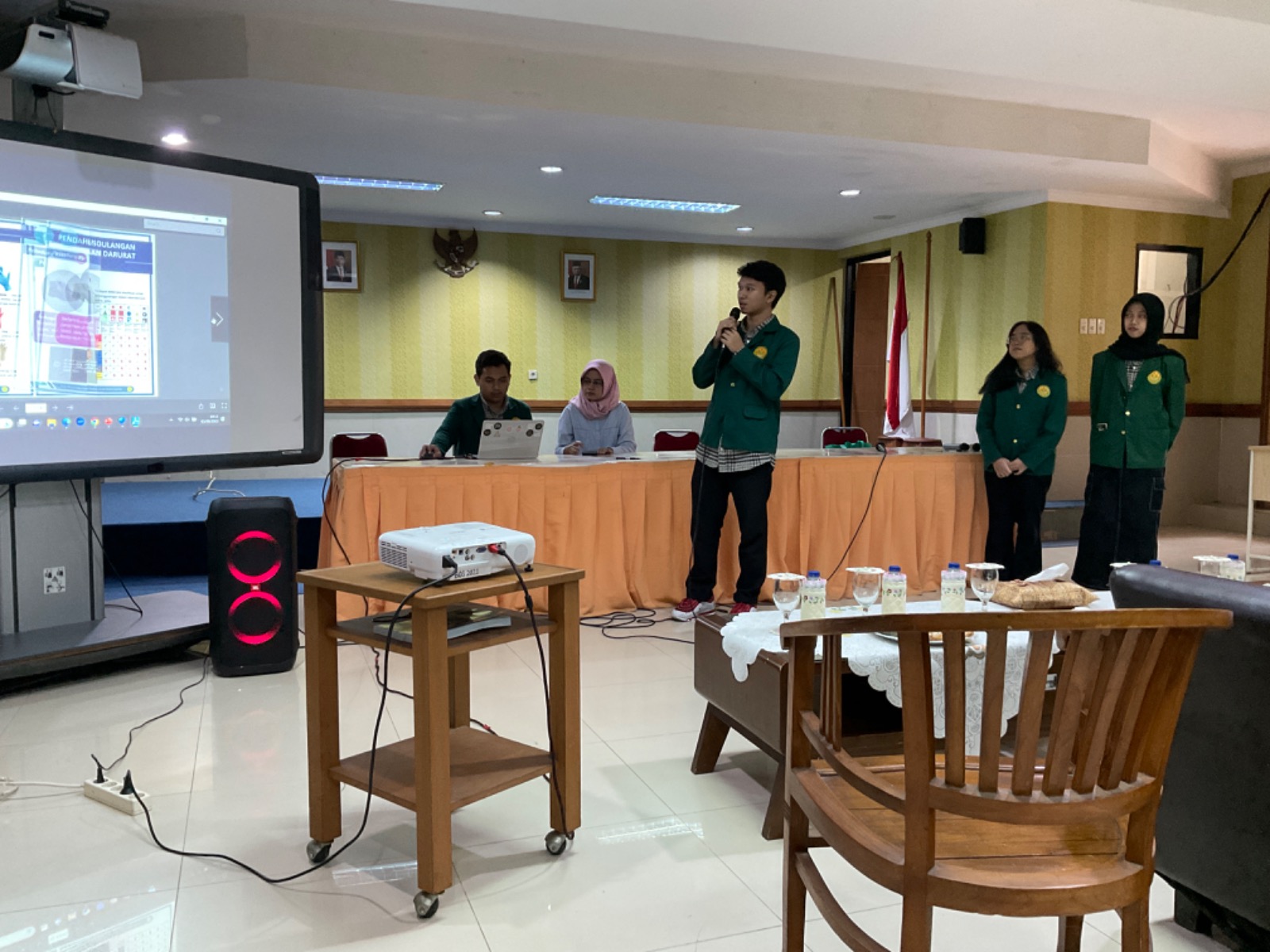 Tim Pengabdian Masyarakat Prodi Kimia UNJ Berikan Pelatihan K3