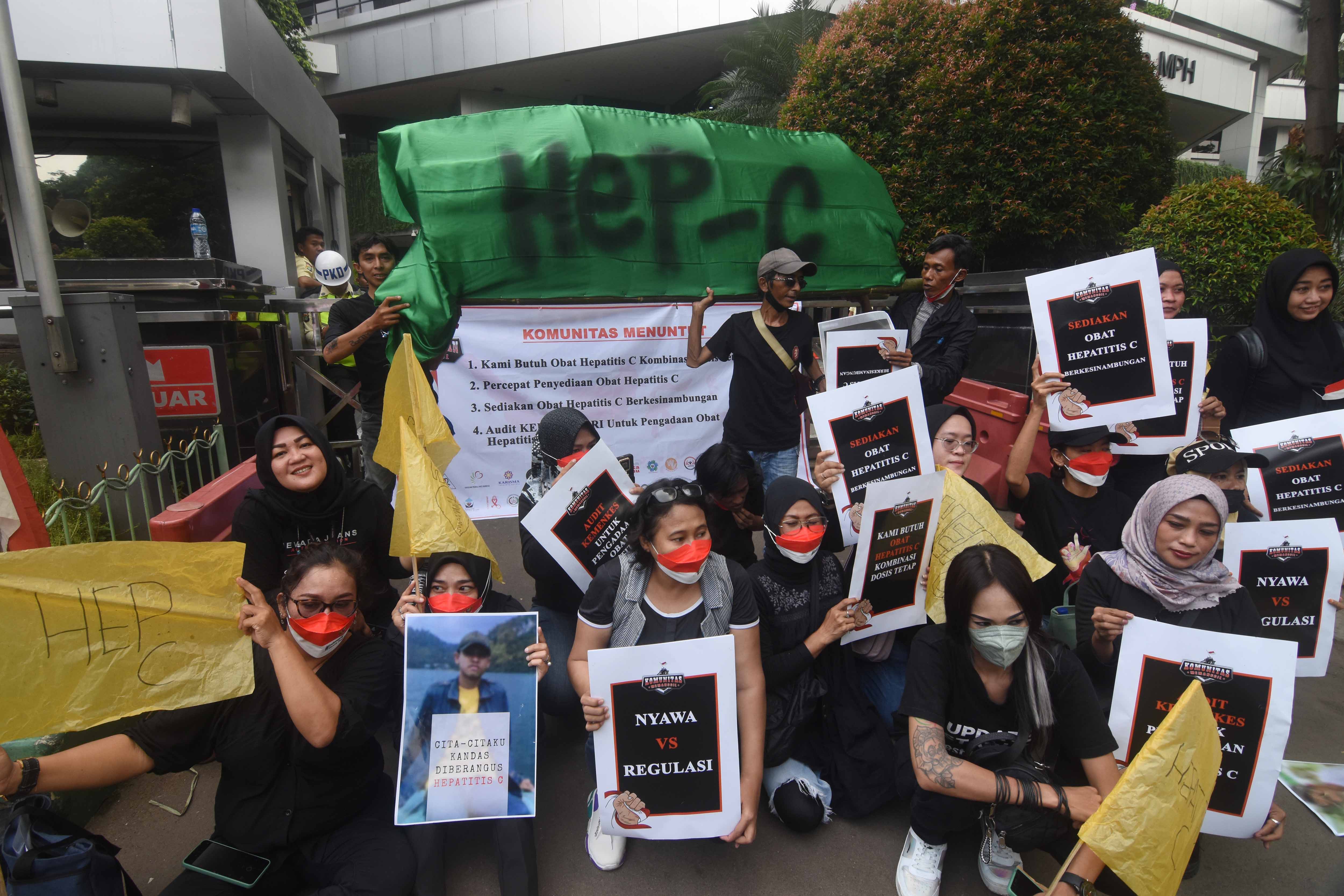Penggunaan Alat Cukur Bersama-sama Rawan Penularan Hepatitis B dan C