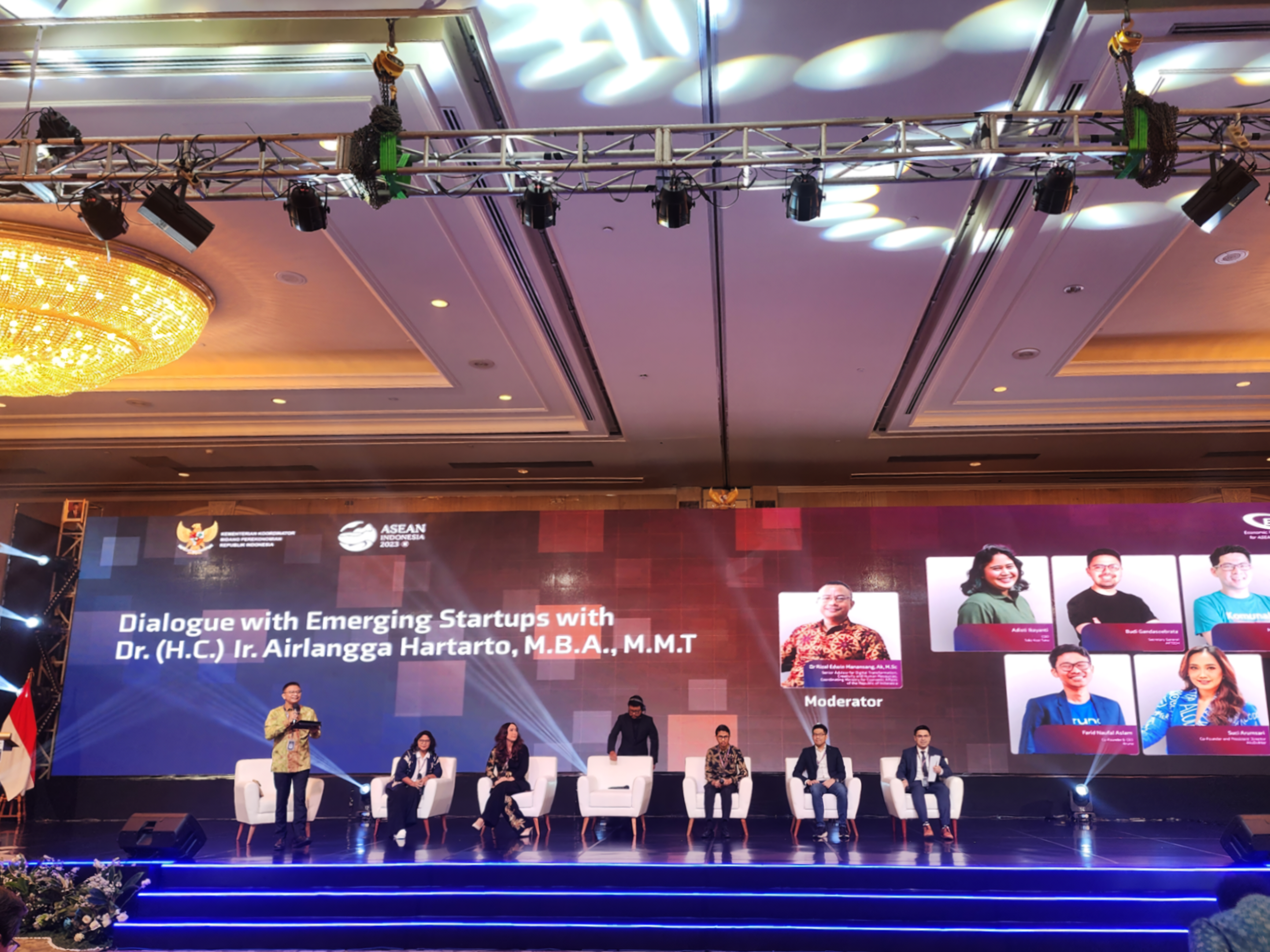 Simposium bertajuk “‘Digital Economy and Sustainability’ and Launch of the Digital Innovation and Sustainable Economy Centre”.