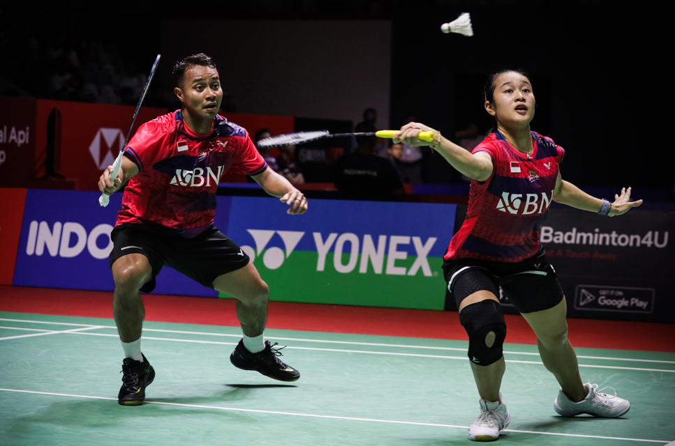 Pebulu tangkis ganda campuran Indonesia Rehan Naufal Kusharjanto/Lisa Ayu Kusumawati