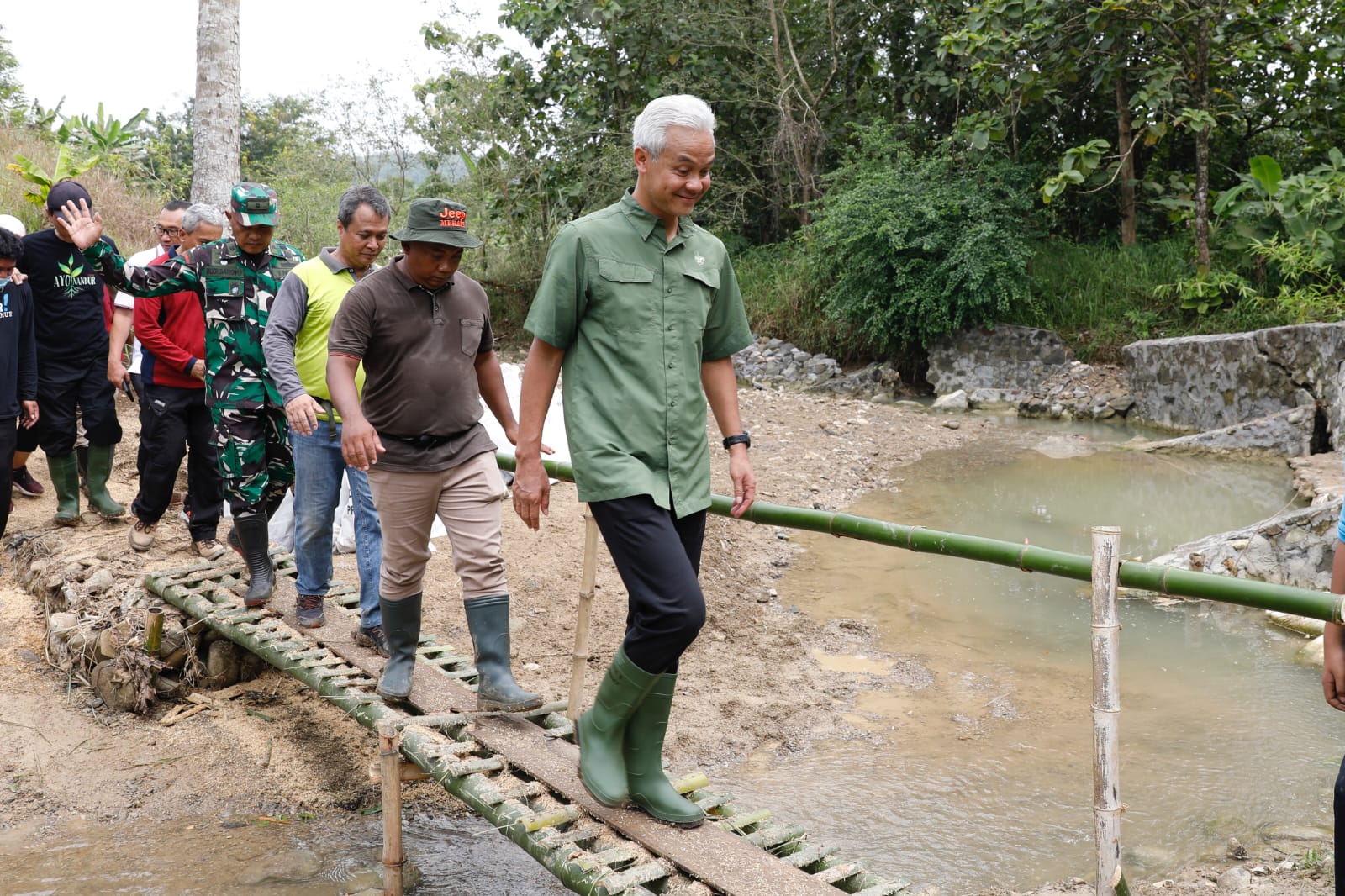 Kekeringan di Jateng, Ganjar Distribusikan 7,1 Juta Liter Air Bersih