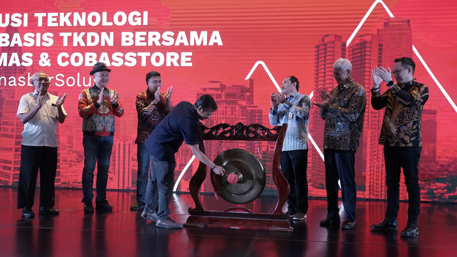 Perubahan pengadaan barang dan jasa dari sistem tender ke e-katalog.