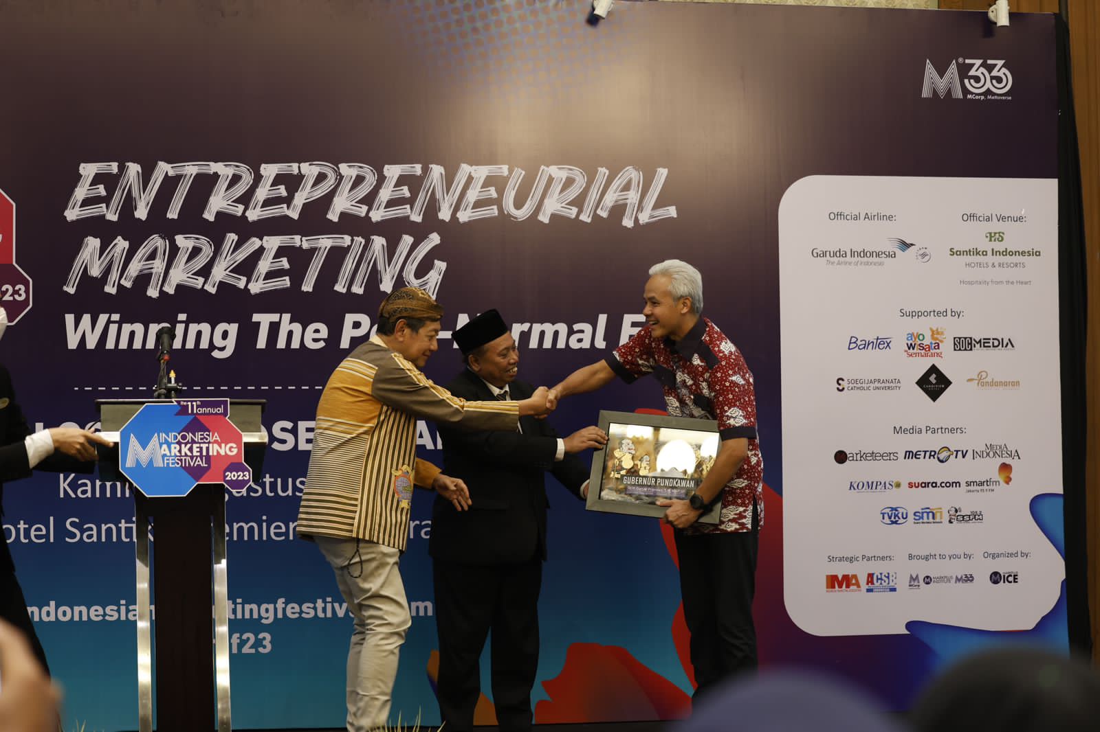 Ganjar Diberi Gelar Gubernur Punakawan Berkat Kreativitas dan Inovasi Bangun Jateng