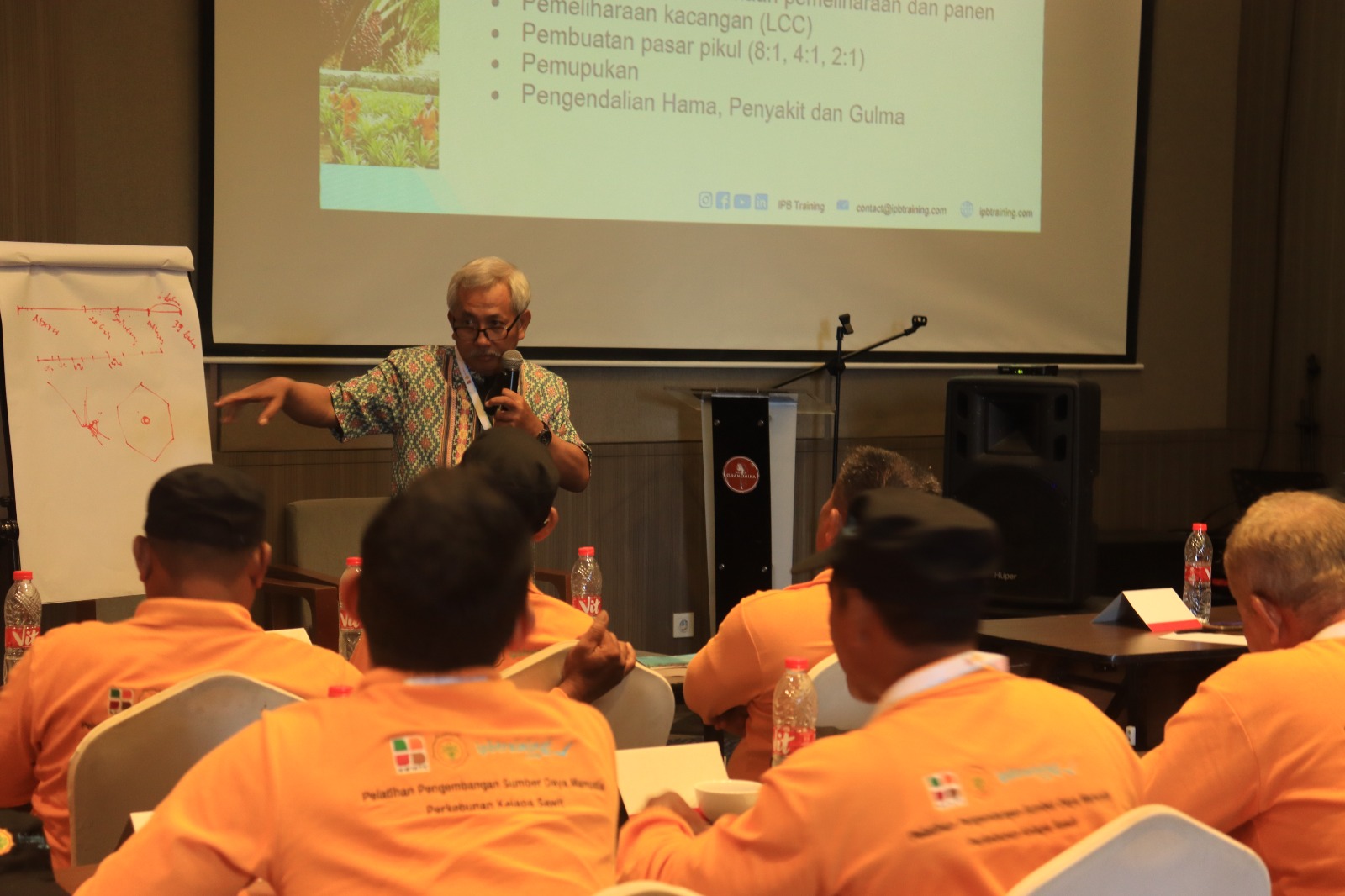 Kegiatan Pelatihan Teknis Budi Daya Kelapa Sawit dalam rangka Pelatihan Pengembangan SDM PKS Tahun 2023 di Medan, Sumatera Utara.  