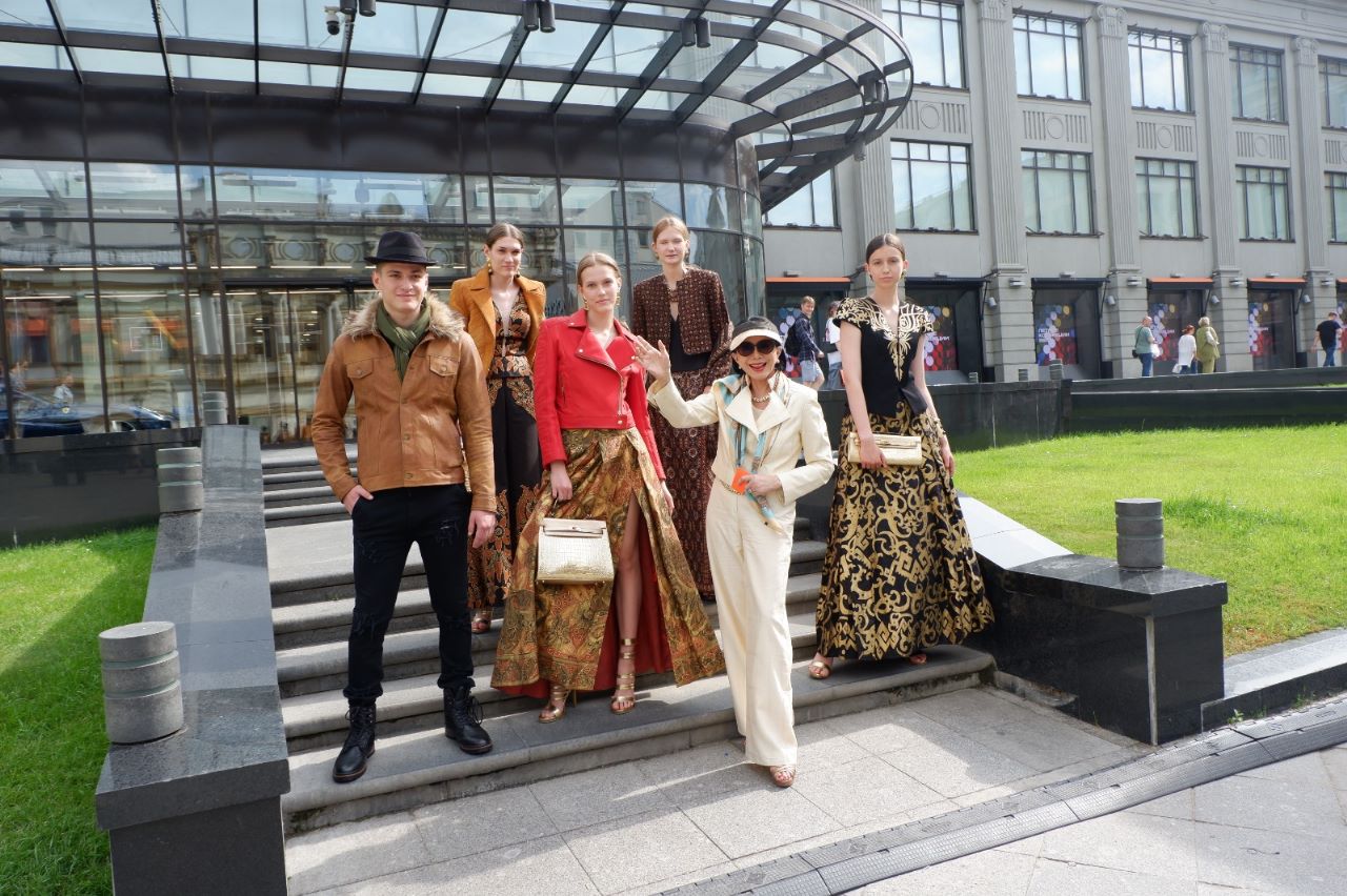 Poppy Dharsono Bawa Kulit Garut ke Ajang Moscow Creative Week 2023