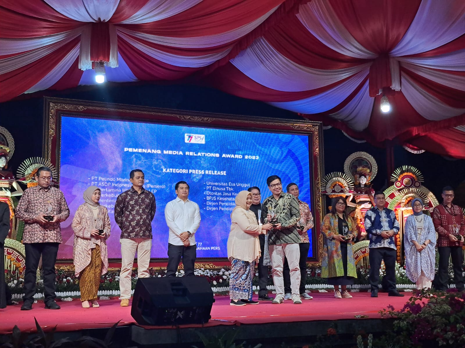 Ditjen Diktiristek Kemendikbudristek raih penghargaan Media Realtions Award 2023