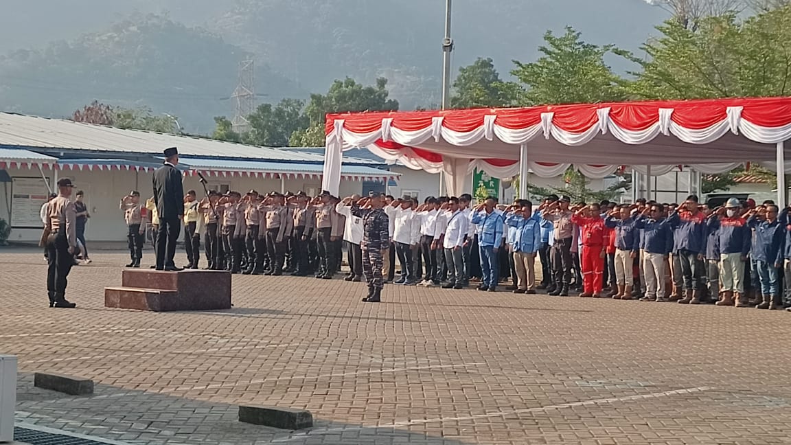 Upacara Hari Ulang Tahun (HUT) ke-78 Kemerdekaan Republik Indonesia PT Indo Raya Tenaga (IRT) di Cilegon, Banten