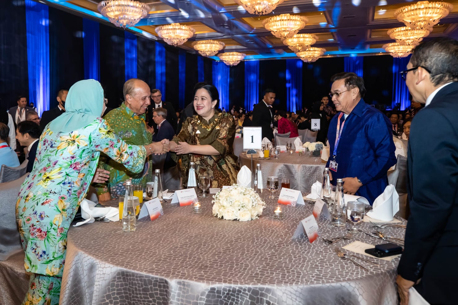 Para delegasi Sidang Umum AIPA ke-44 malam ini menghadiri Gala Dinner di Hotel Mulia, Senayan, Jakarta, Senin (7/8).