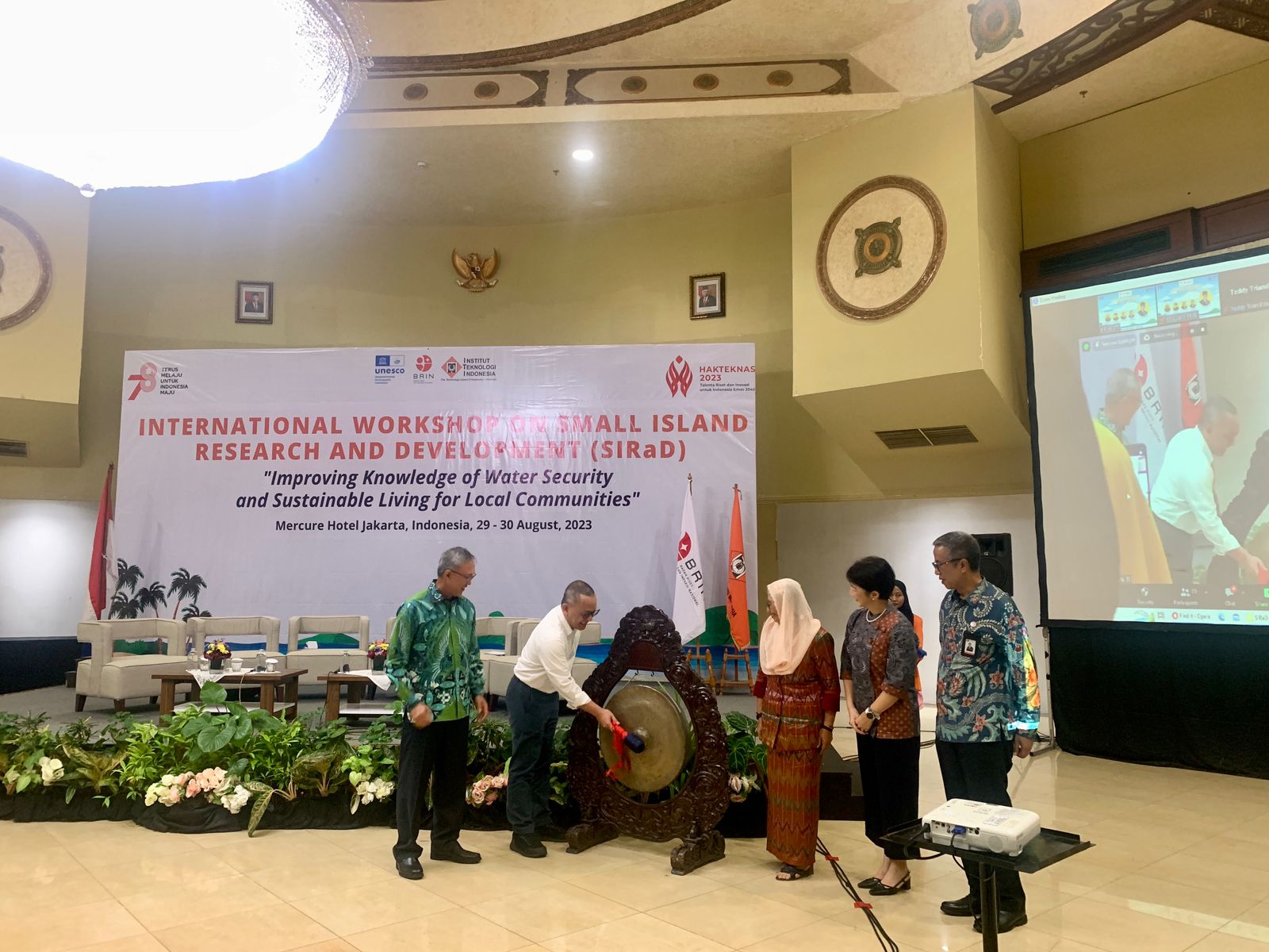 Kegiatan International Workshop on Small Island Research and Development (SIRaD) di Hotel Mercure, Jakarta, pada 29-30 Agustus 2023.
